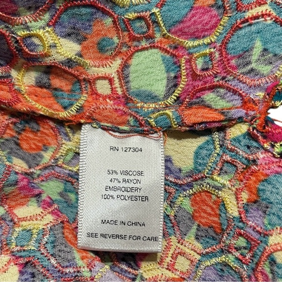 JOHN MARK Multicolor Embroidered Eyelet Tunic Top Wire Collar Roll-Tab Sleeve M - Picture 11 of 12